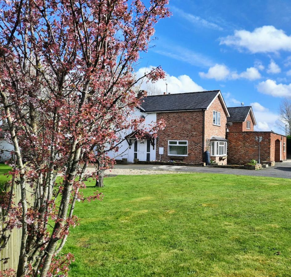 3 Brookside House Pickering Exterior foto
